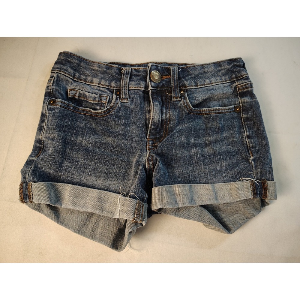 Aeropostale Womens Low Rise Midi Denim Shorts Medium Wash Cuffed Size 0 Stretch